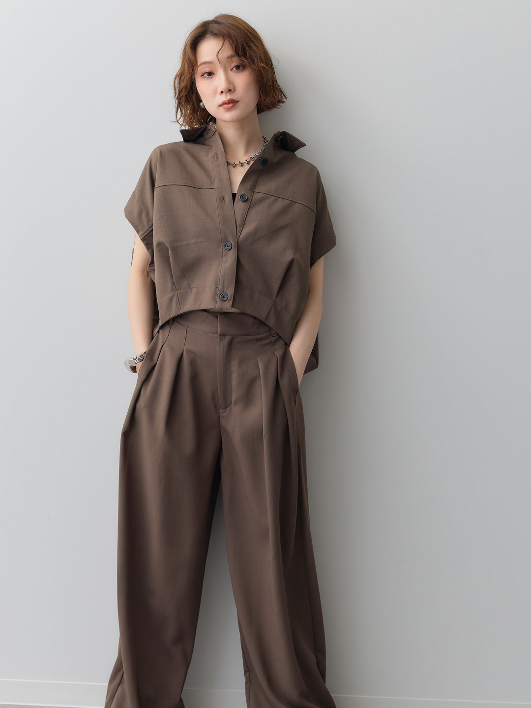 【套裝】縐綢燈籠無袖襯衫 + 縐綢闊腿褲（兩件套）