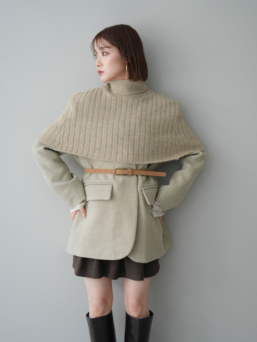 [SET]ケープ付ノーカラージャケット+ベルト付きタックミニスカート(2set)