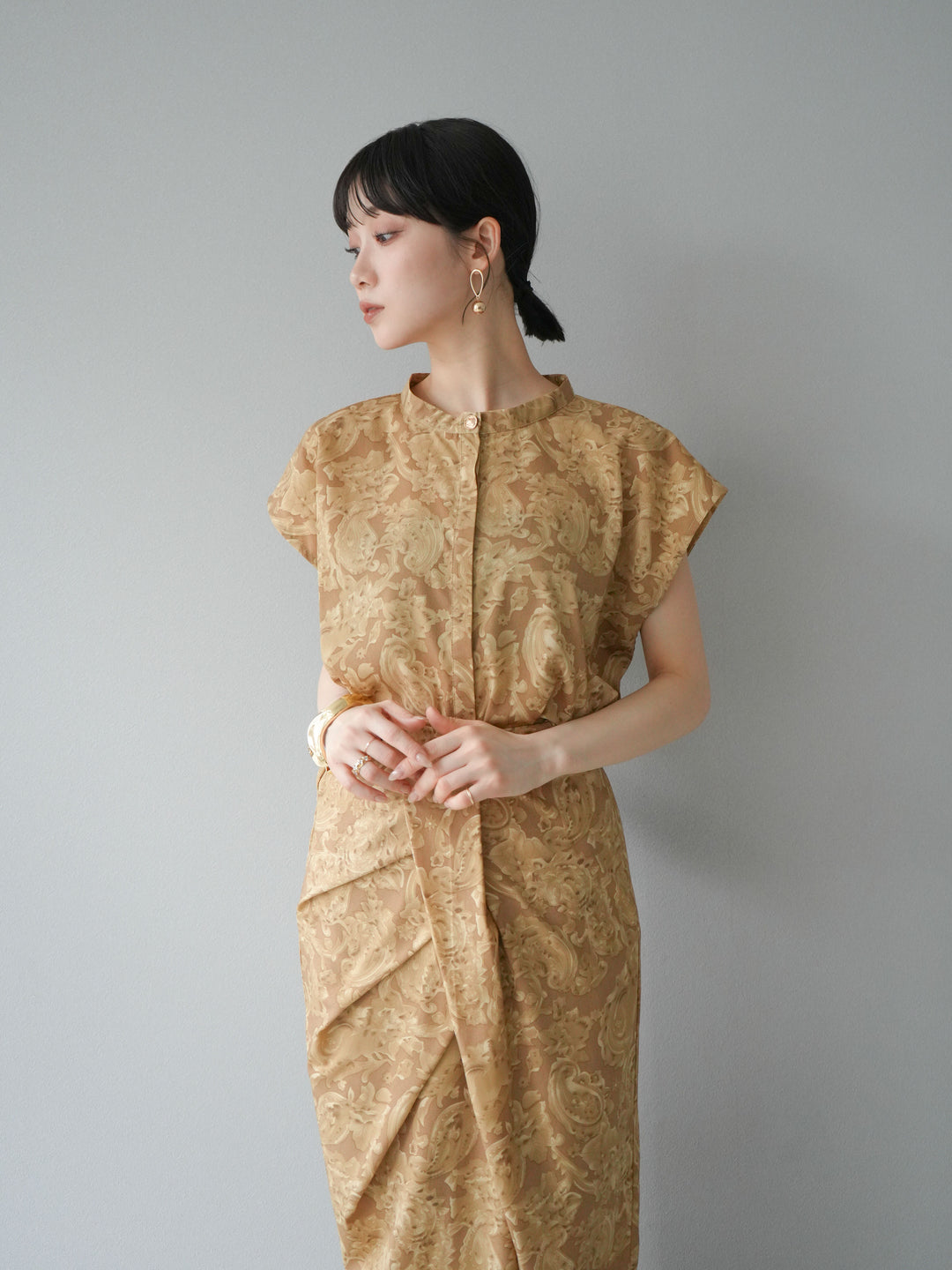 [SET]ペイズリープリントゴールドボタンブラウス+ペイズリープリントタックIラインスカート(2set)