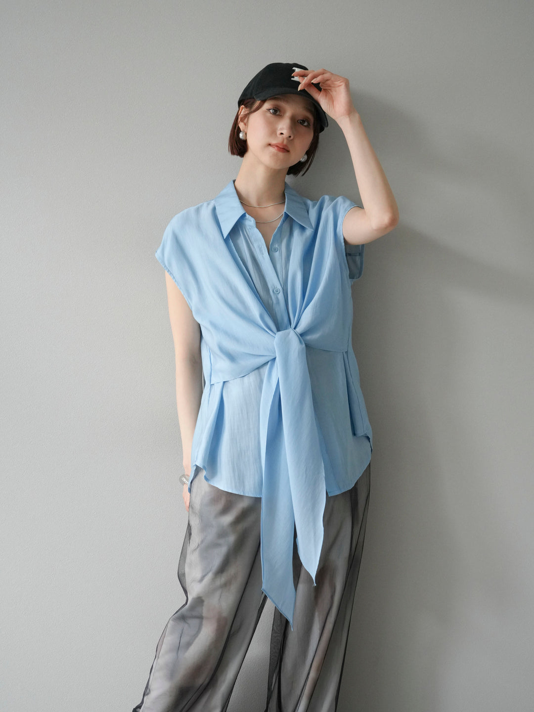 [SET] 前繫帶透視上衣 + 水彩藝術休閒褲 (2 件組)