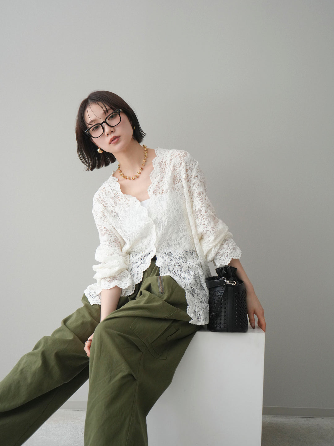 [予約]Vネックレースブラウス/white