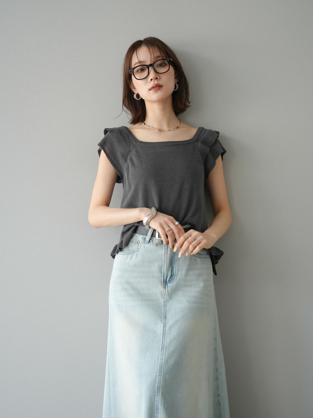 [予約]リネンタッチフリルニットタンクトップ/チャコール