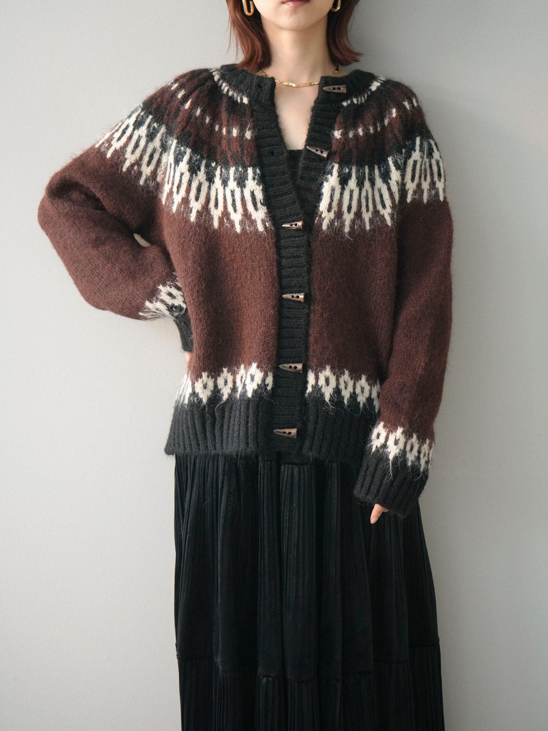 [SET]トグルボタン求心柄ニットカーディガン+選べるアクセセット(2set)