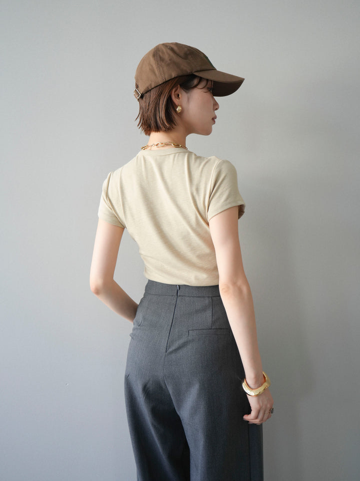 【套裝】狗狗緊身T卹+不對稱皮帶束口寬褲（兩件套）