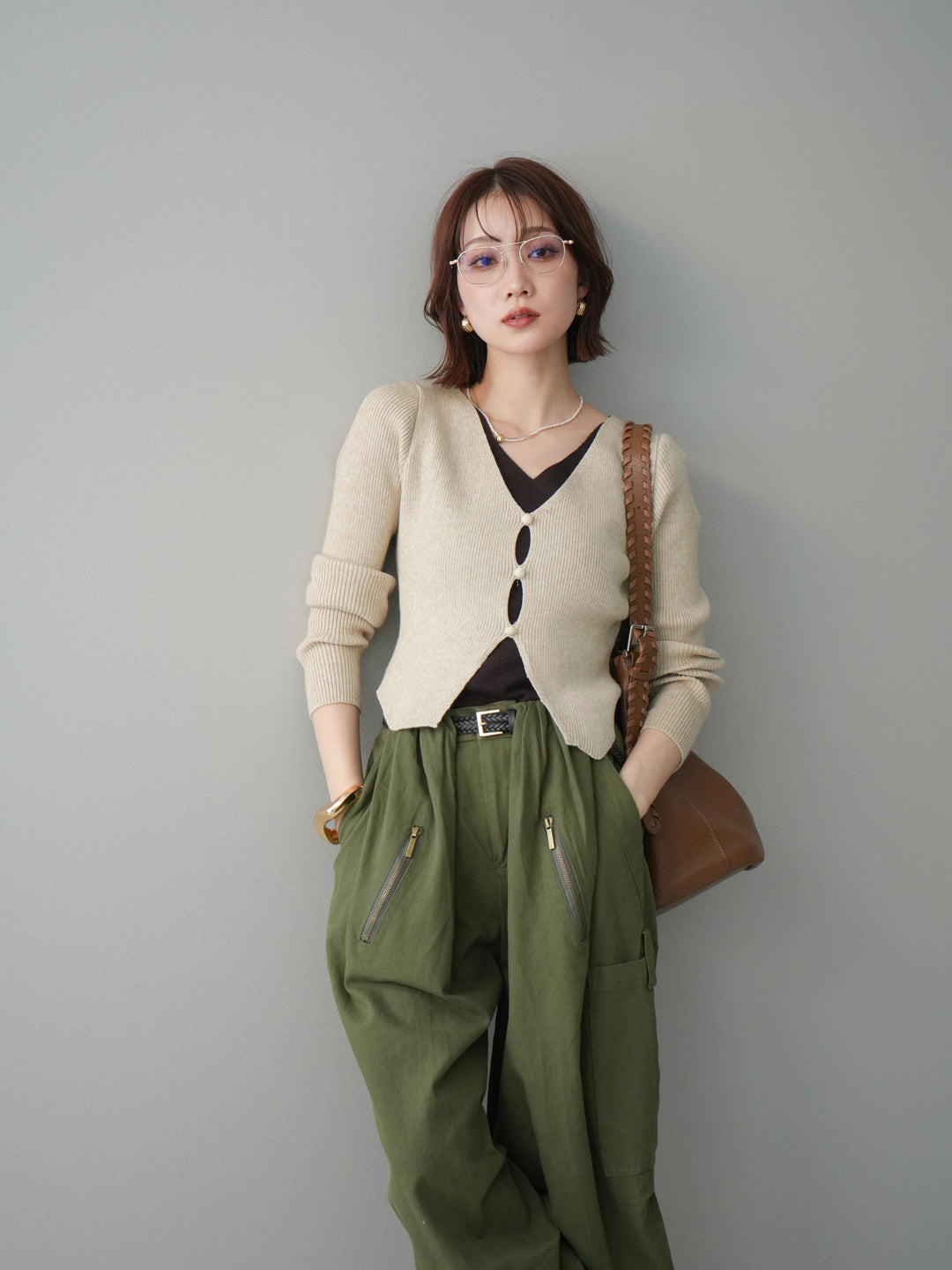 [SET]Vネック配色レイヤードスリットニットトップス+コットンタックループパンツ(2set)