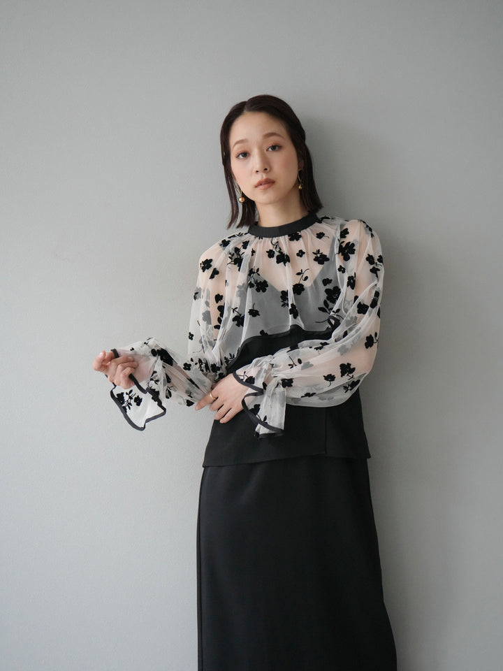[予約]チュールフラワーフロッキーショートブラウス/ホワイト
