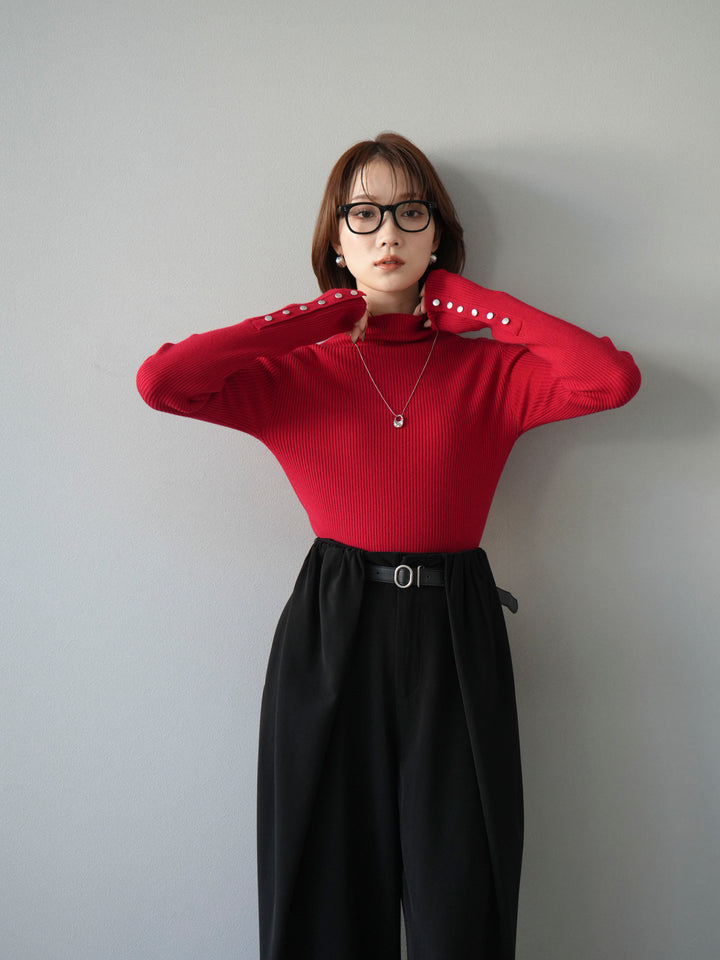 [予約]袖ボタンボトルネックリブニットトップス/レッド