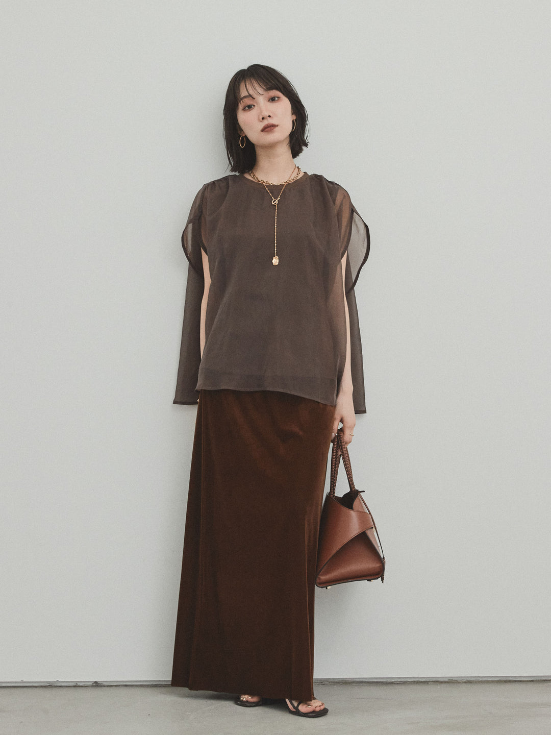 [SET] 緊湊光滑透視層疊上衣 + 天鵝絨低腰裙 (2set)