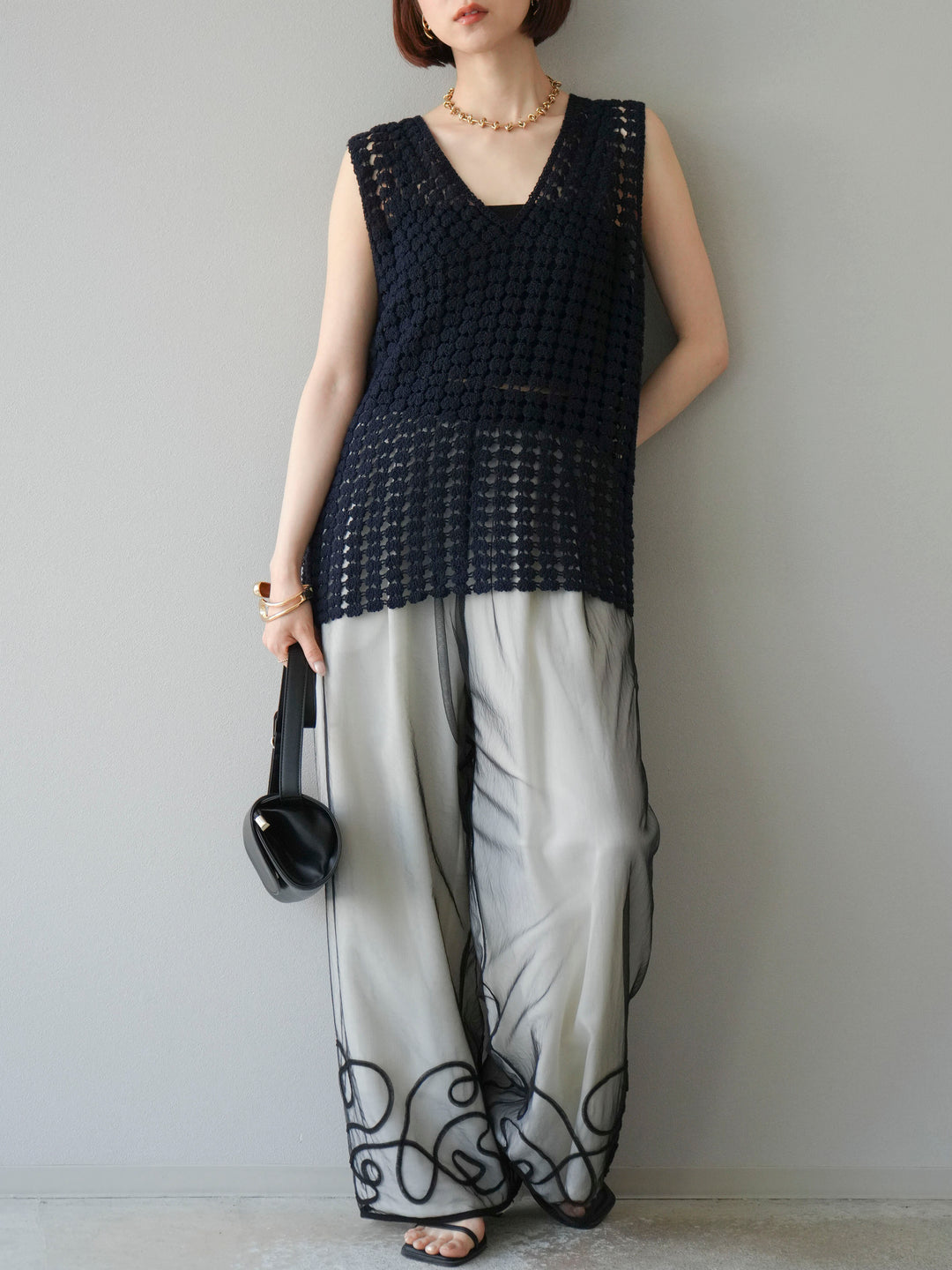 [予約]レースアップクロシェ編みニットベスト/ネイビー