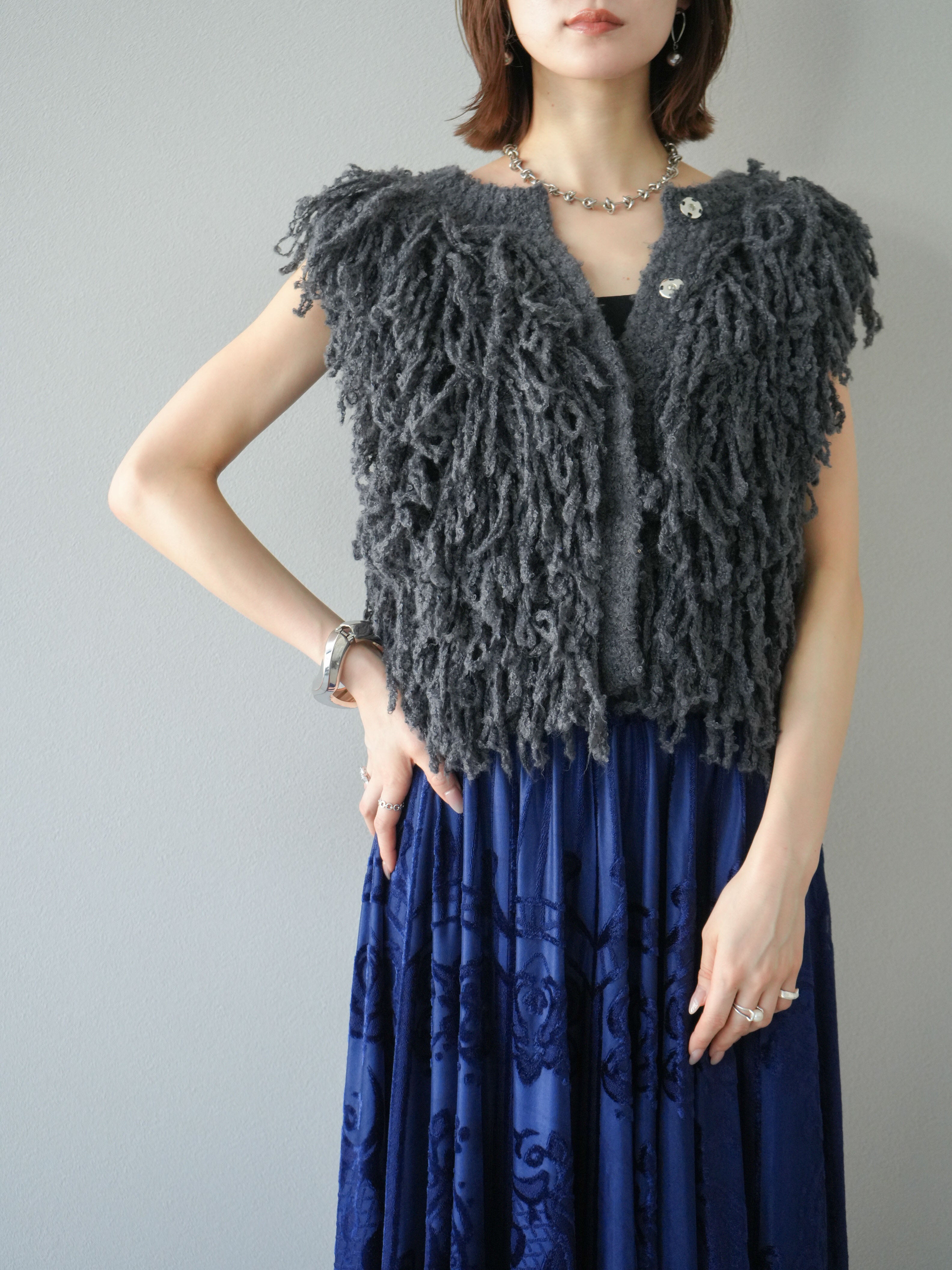 OUR・洗えるフリンジベスト チャコールグレー 洗えるフリンジベスト – OURHOME