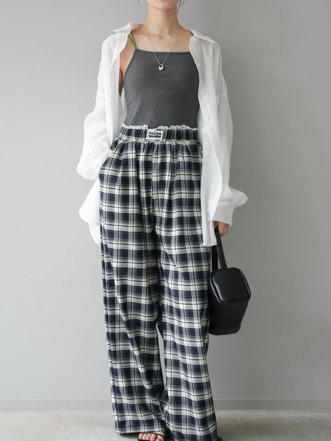 [予約]バイカラーストラップカップ付キャミソール/グレー