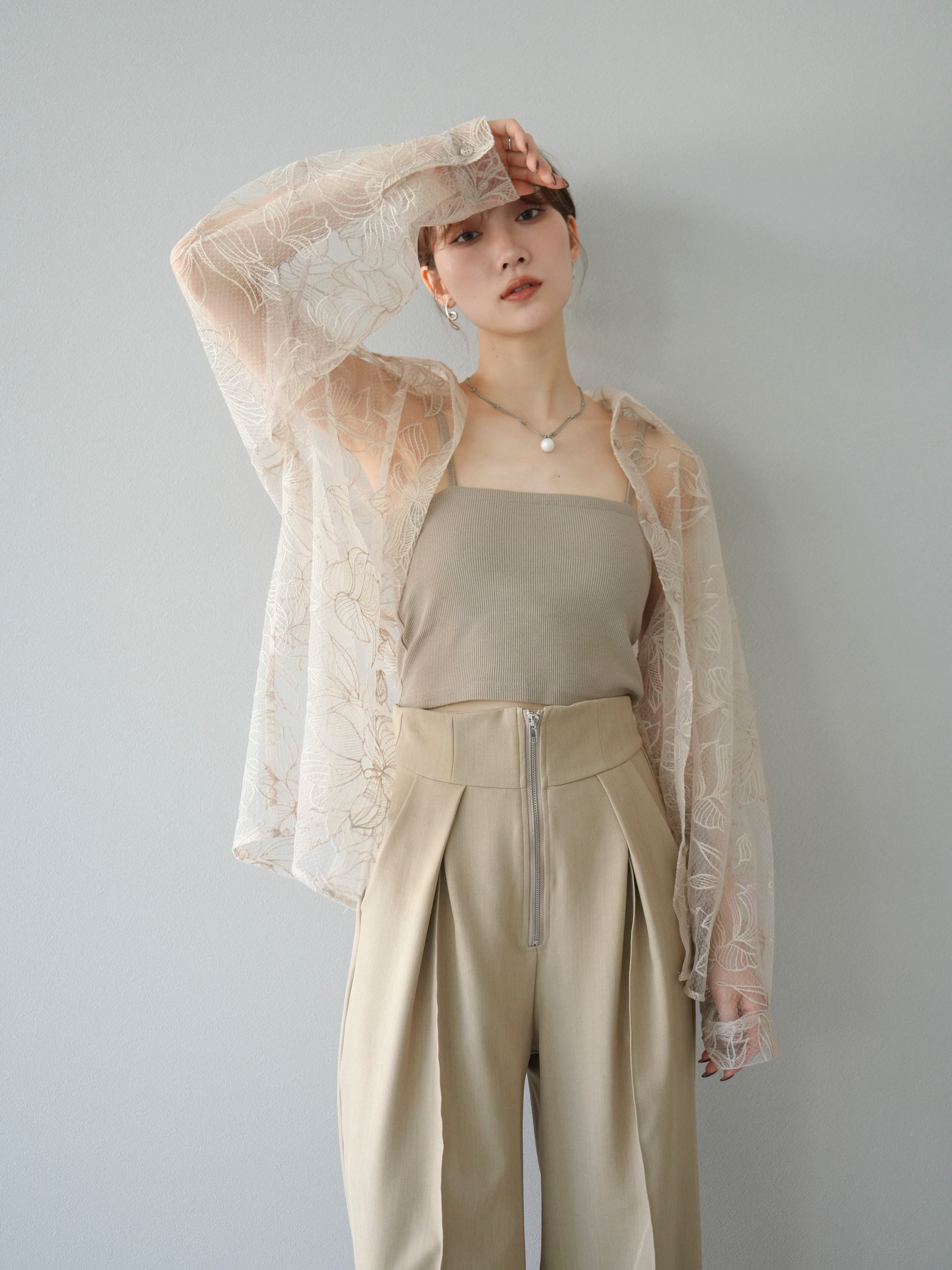 予約]チュールフラワー刺繍オーバーシャツ/エクリュ – Lumier