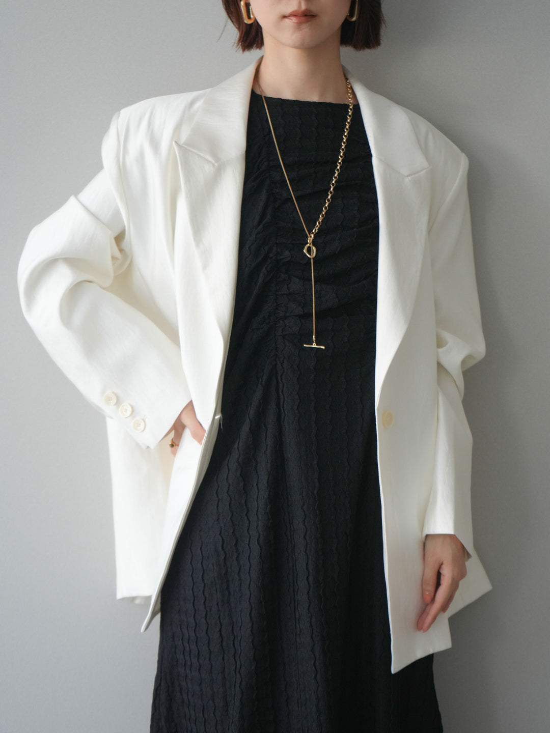 [SET]シャーリングジャガードノースリーブワンピース+エフォートレステイラードジャケット(2set)