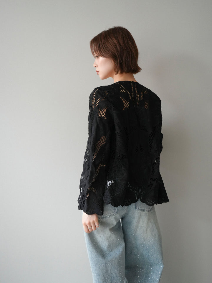 [予約]立体レーススカラップブラウス/black