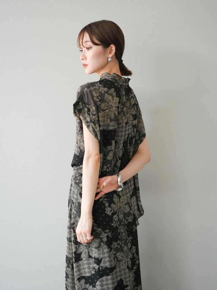 [SET] 花朵圖案法式袖襯衫 + 花朵圖案喇叭裙 (2 套)