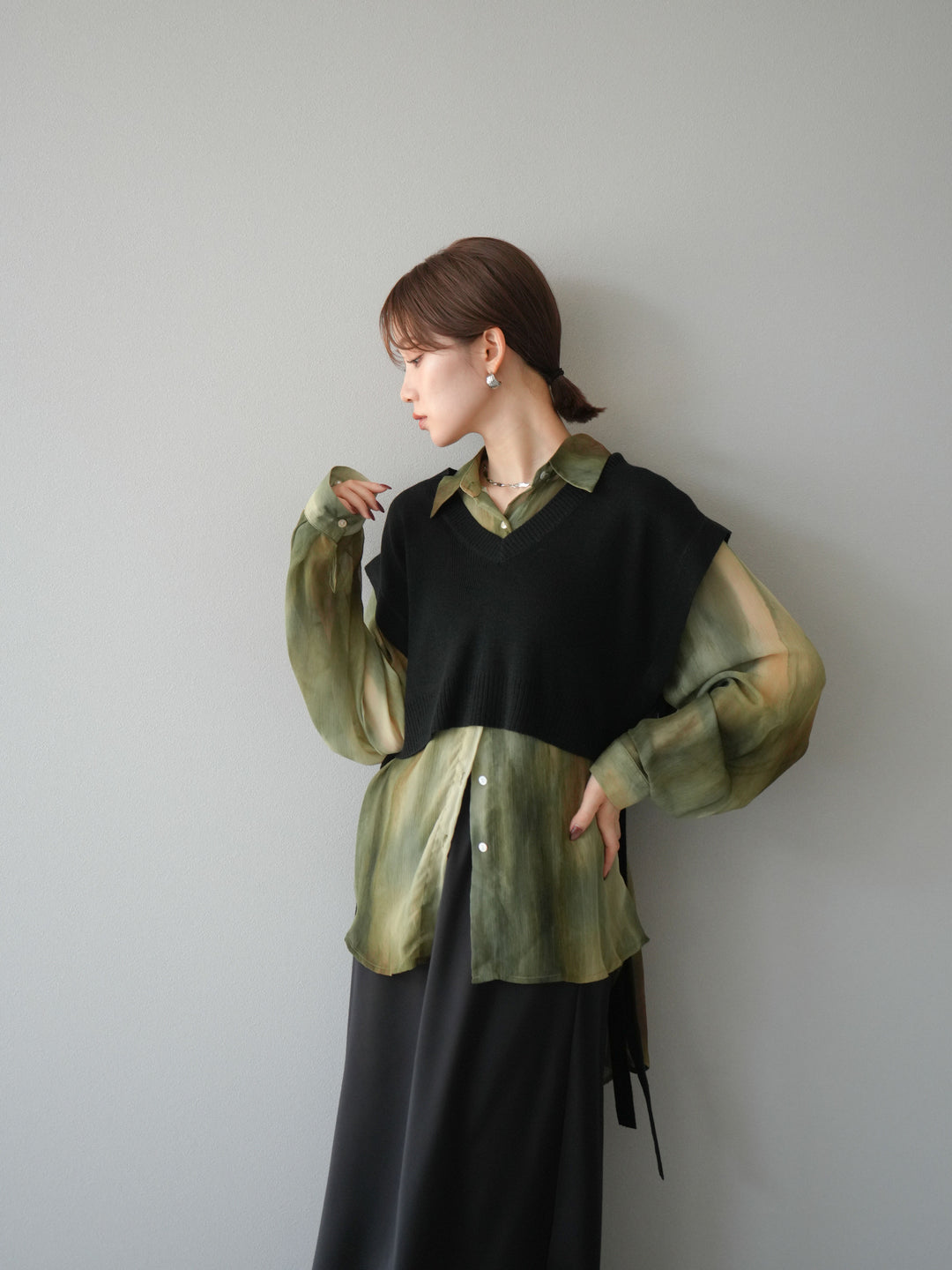 [予約]サイドリボンVネックショートニットベスト/ブラック