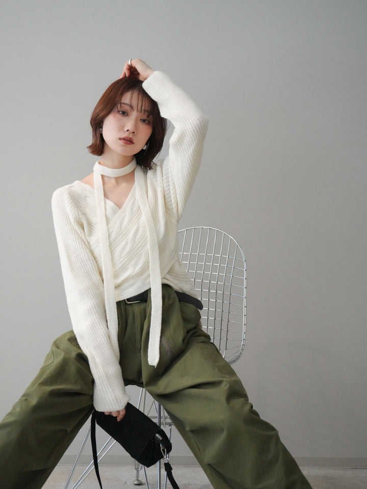 [予約]ケーブル編みクロスニットトップス/white