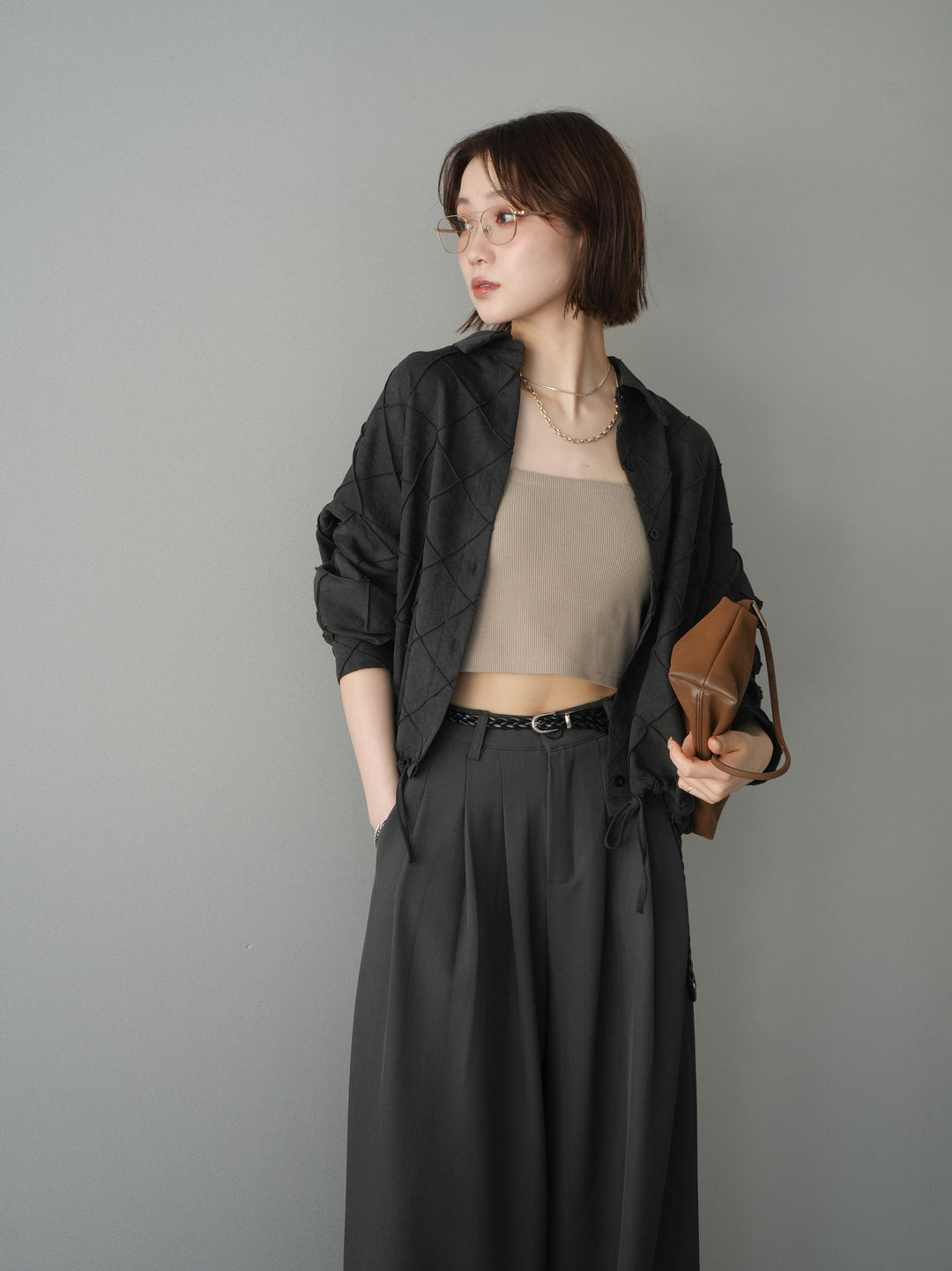 [SET]パイピングクロスデザインブラウス+編み込みベルト付タックワイドパンツ(2set)