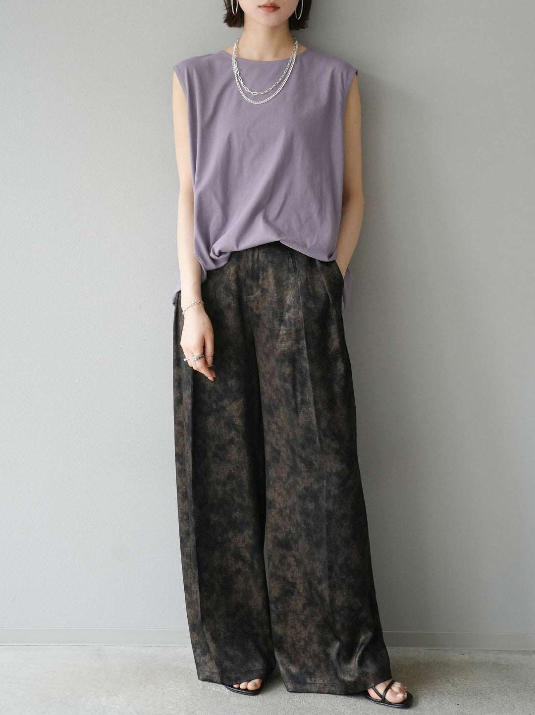 [Pre-order] Sleeveless long T-shirt/purple