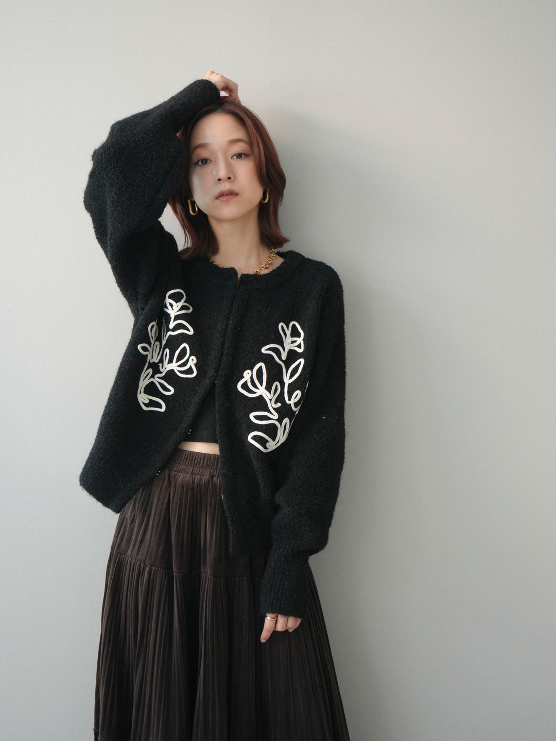 [SET]テープ刺繍ホック開きブークレニットカーディガン+ベロアティアードワッシャースカート(2set)