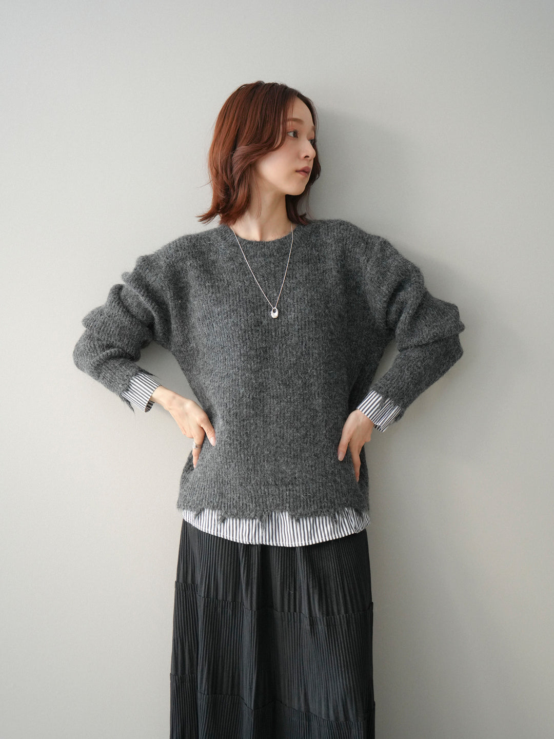 [予約]裾シャツレイヤードダメージニットプルオーバー/darkgrey