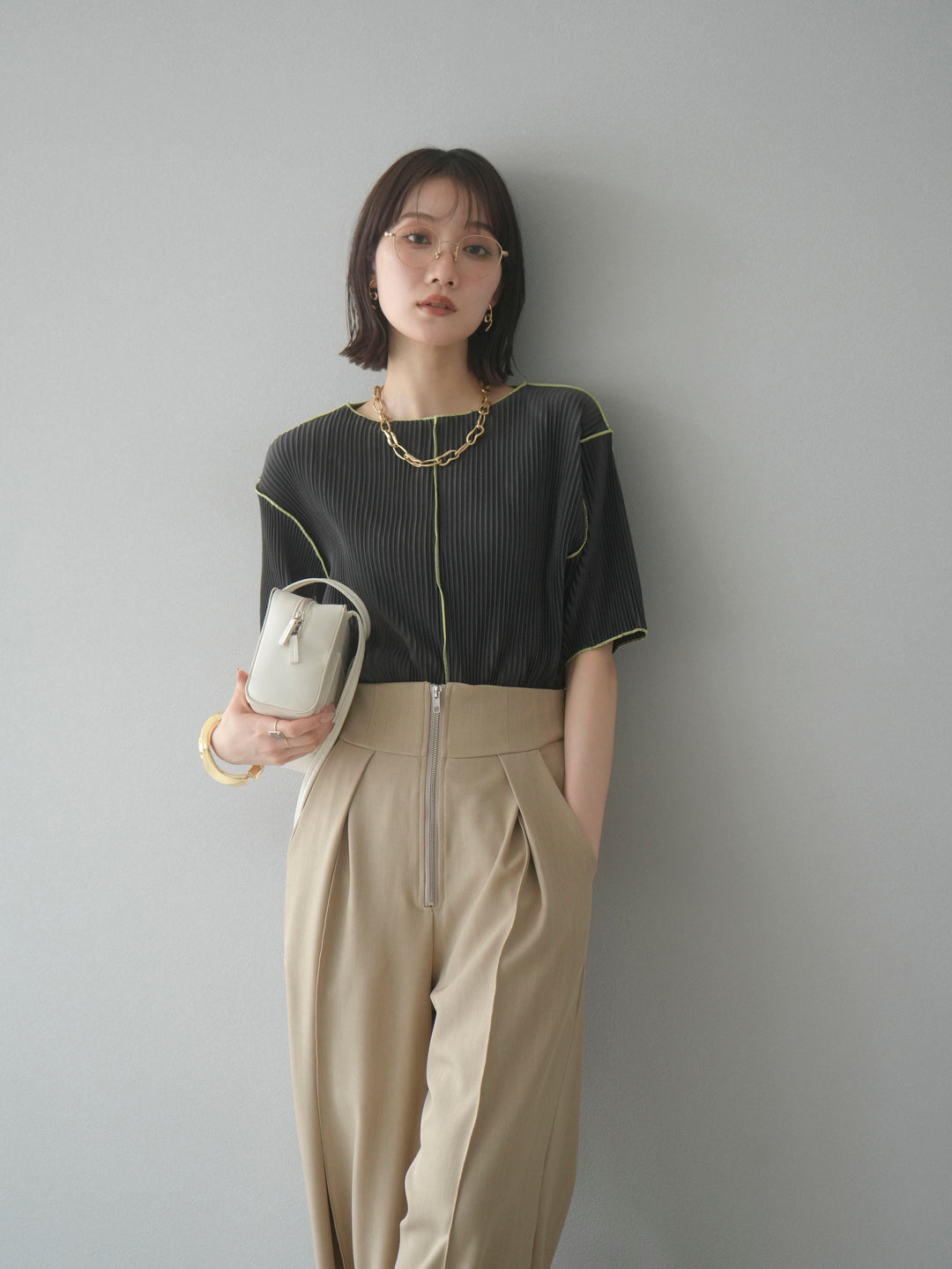 [予約]配色メロープリーツハーフスリーブトップス/ブラック