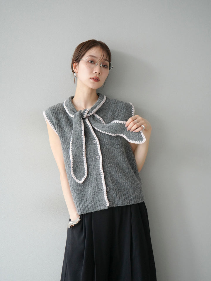 [予約]ステッチデザインボウタイニットベスト/グレー