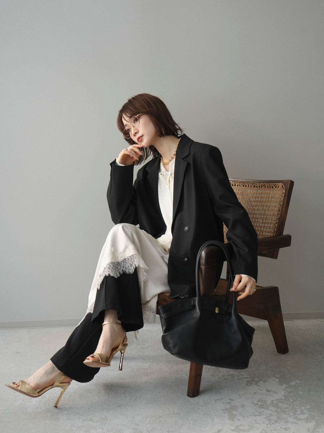 [SET]ダブルブレストオーバージャケット+レースネックジャガードニットカーディガン+サテンライクアシメレーススカート+センターシームフレアパンツ(4set))