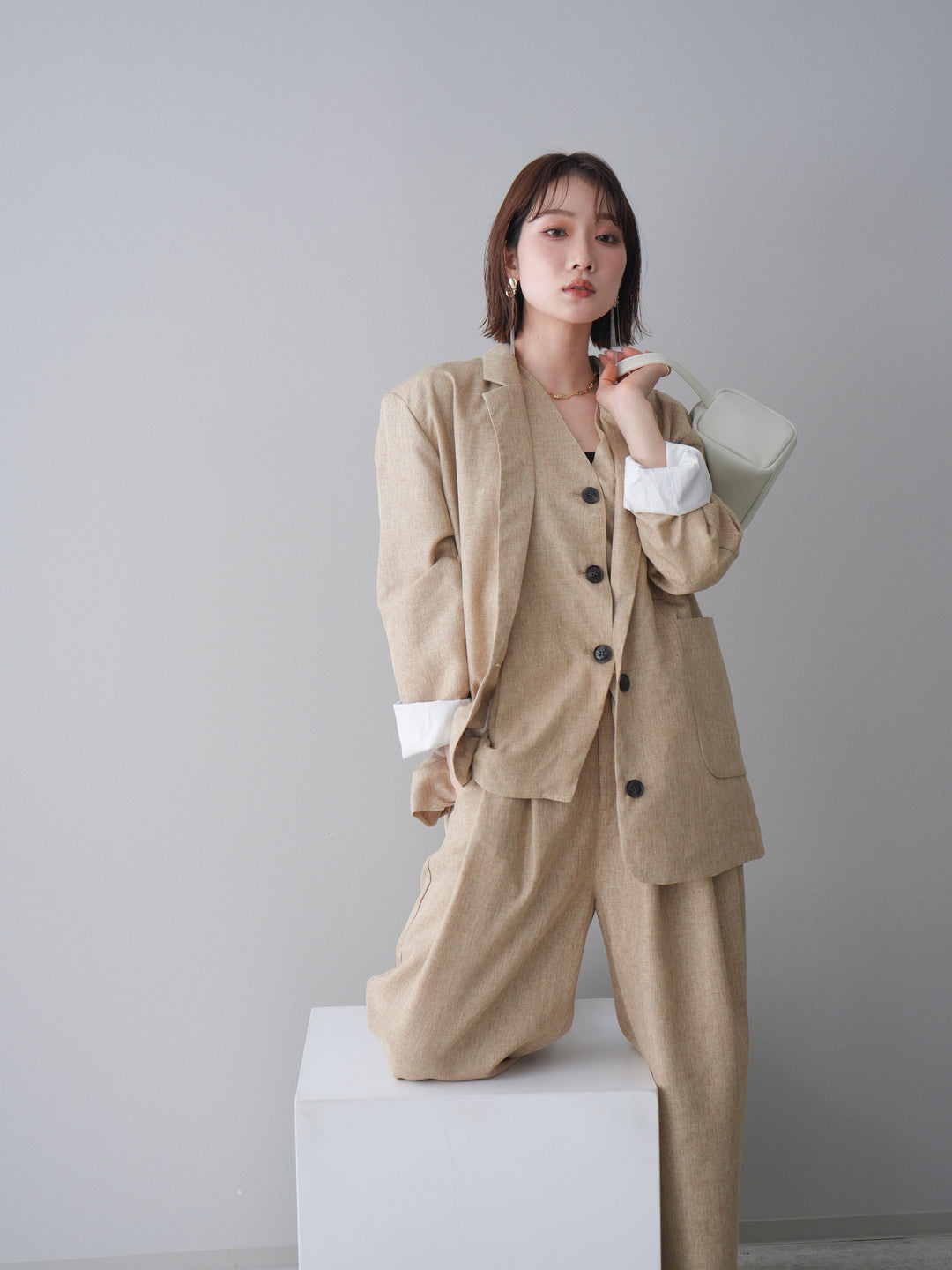 [SET]リネンライクテーラードジャケット+リネンライクバックオープンジレ+リネンライクタックワイドパンツ(3set)