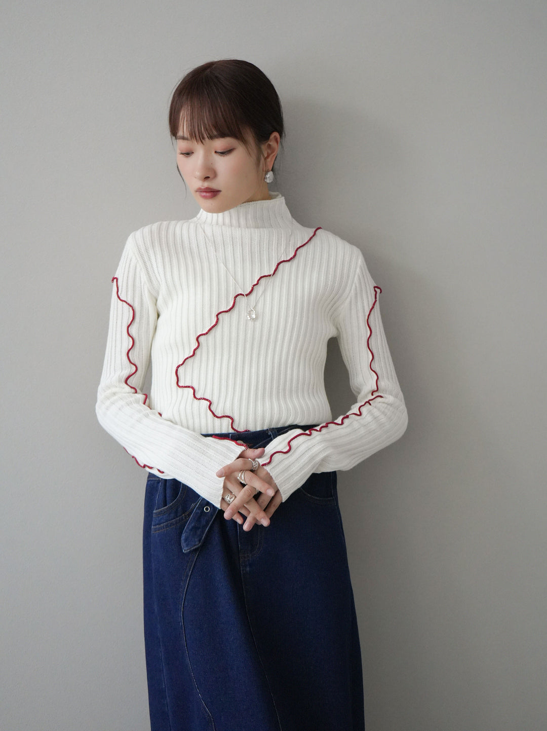 【預購】色彩協調柔和高領針織上衣/象牙色