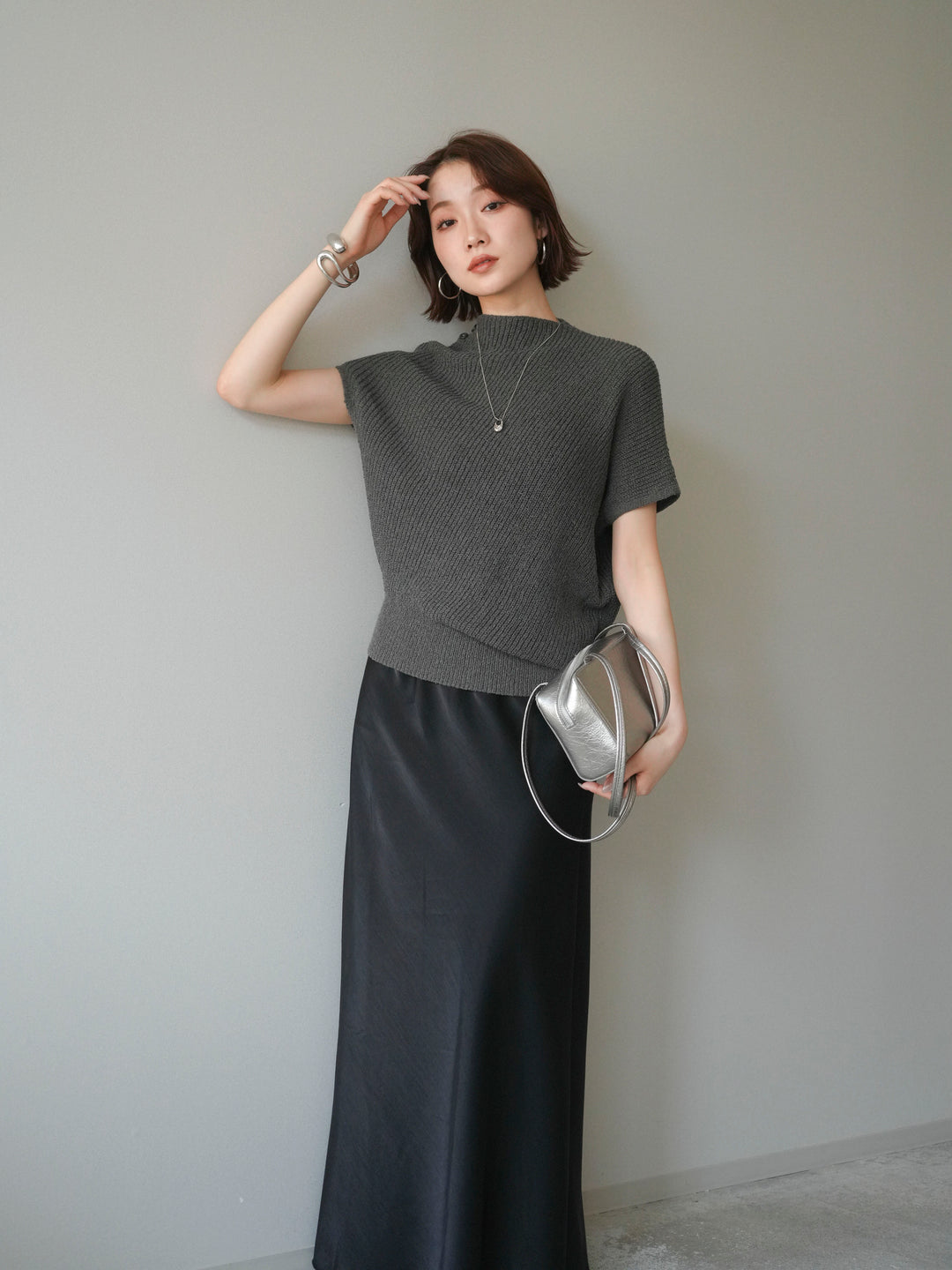 [予約]アシンメトリーローゲージニットトップス/charcoal