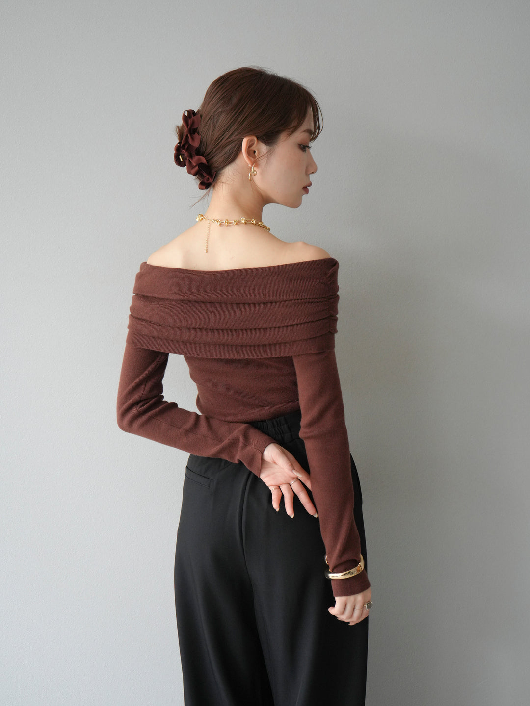 [予約]オフショルニットプルオーバー/ブラウン