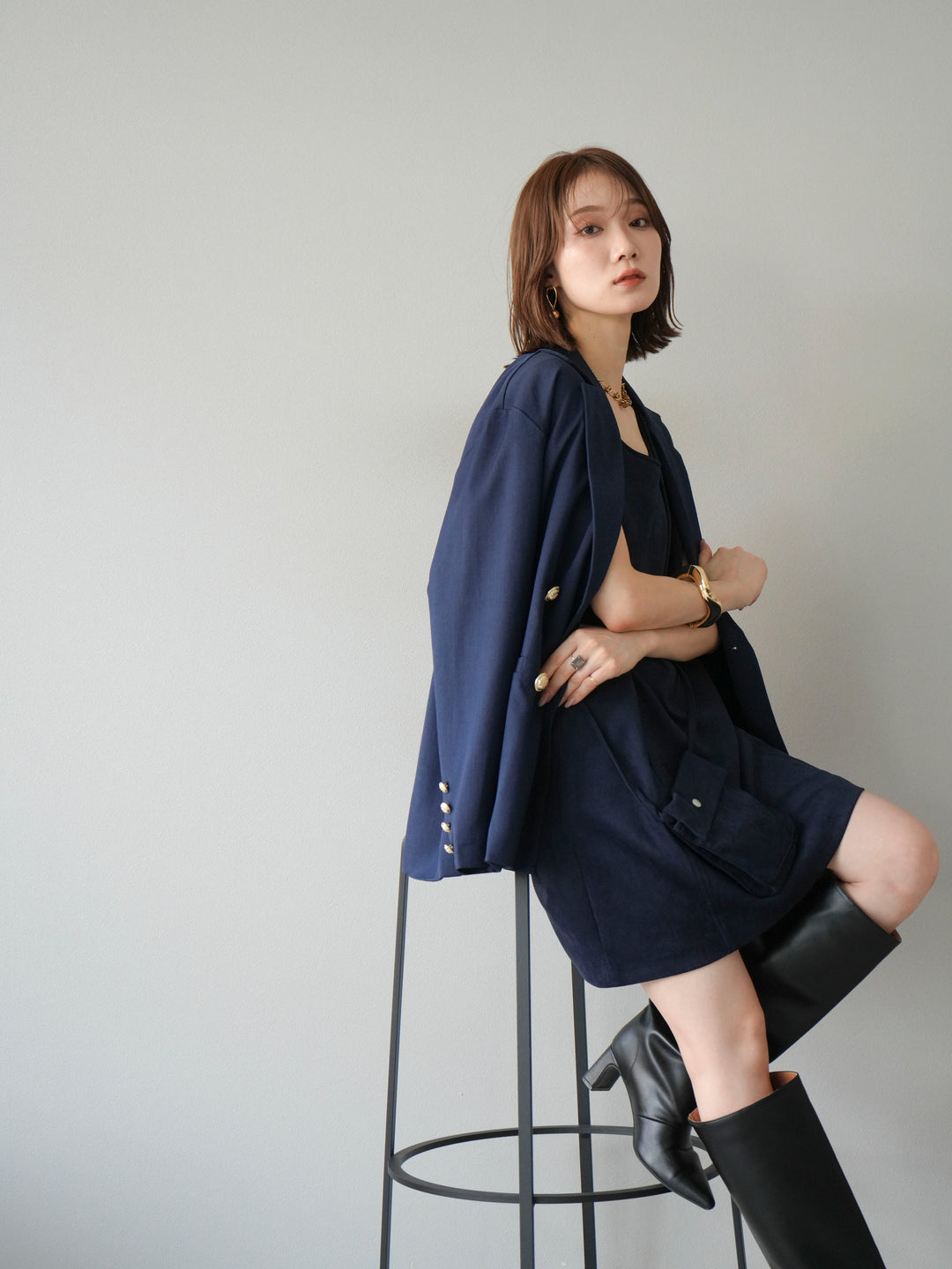 [SET]ゴールドボタンツイルダブルテーラードジャケット+ショルダーポーチ付スウェードミニワンピース(2set)