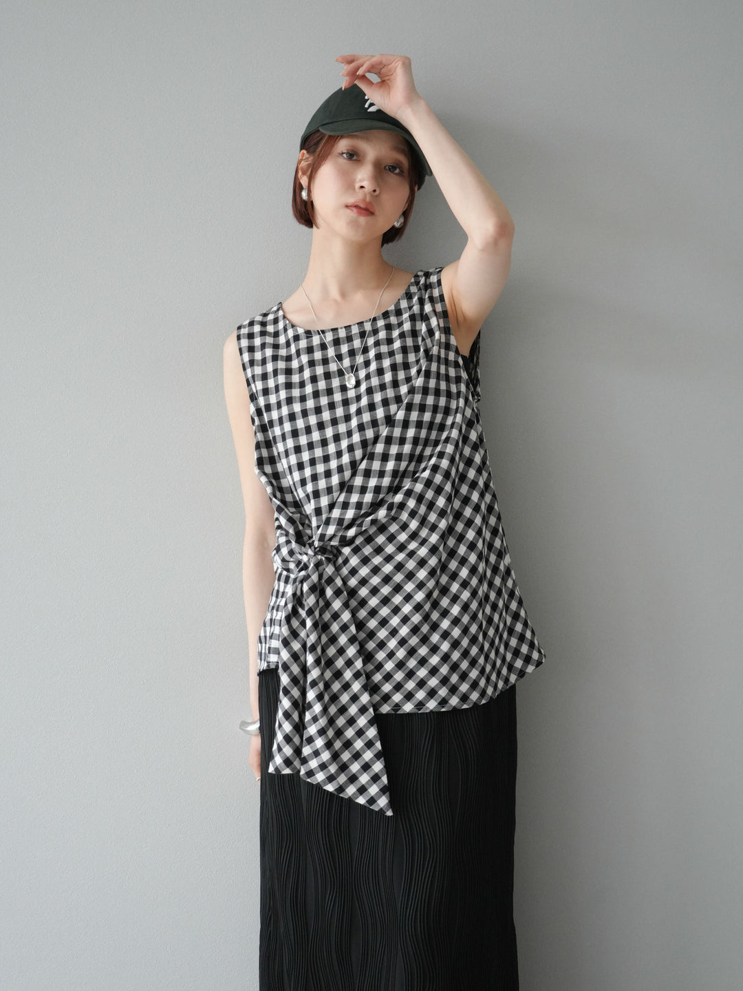 [SET] 前裹式無袖上衣+波浪滾邊緊身裙（2套）