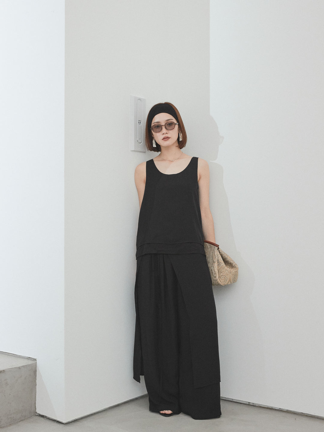 [予約]ワッシャーサテンレイヤードスカートパンツ/ブラック