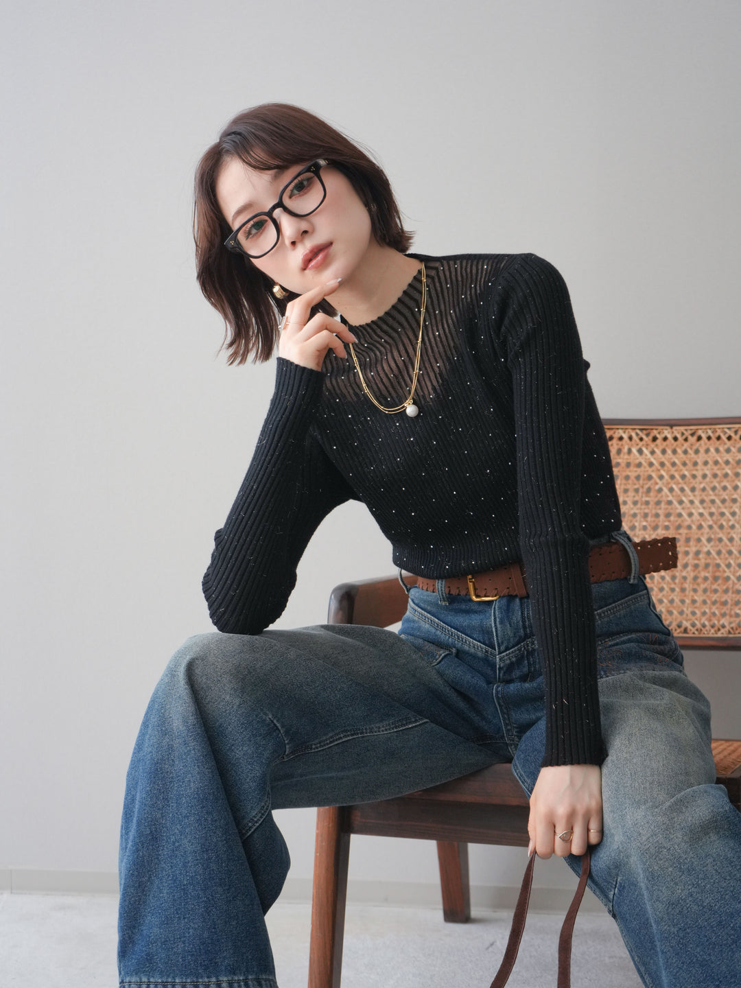 [予約]シアー切替スパンコールリブニットトップス/black