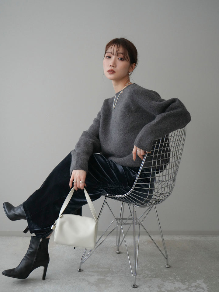 [予約]アンゴラタッチボートネッククロップドプルオーバー/charcoal