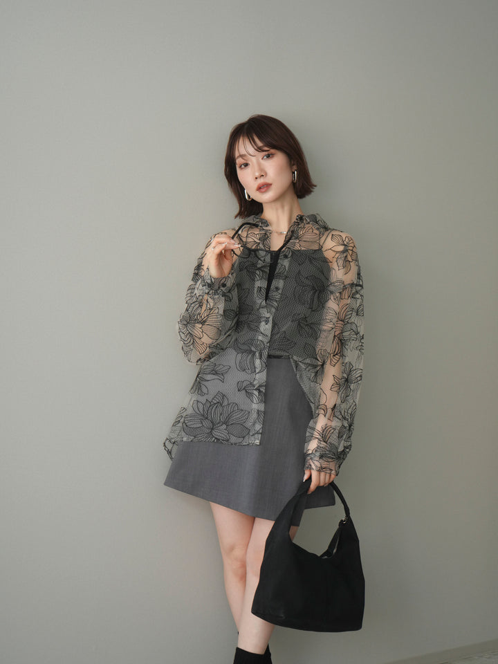 [予約]チュールフラワー刺繍オーバーシャツ/black