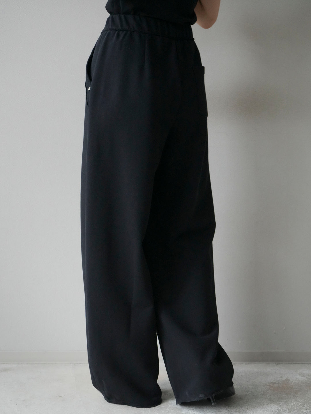 [予約]アウトシームカットオフスエットパンツ/navy