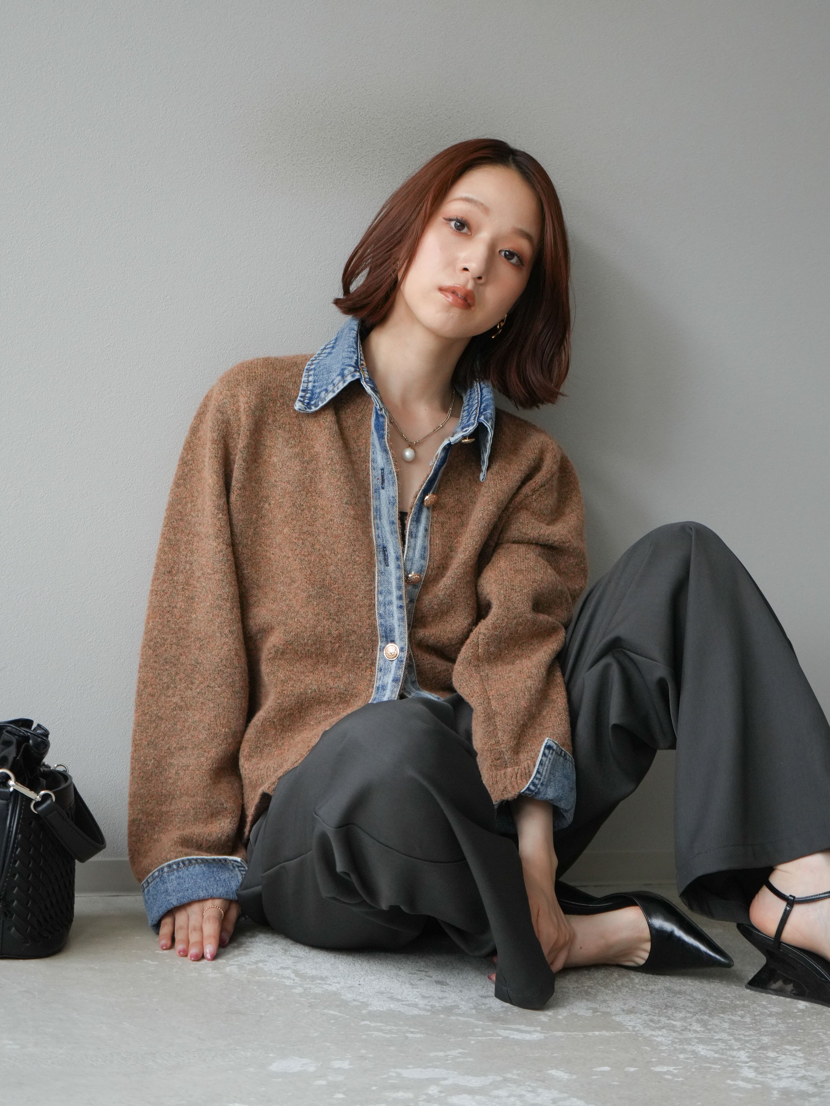 SET]デニム襟ボタンニットカーディガン+エステルタックワイドパンツ