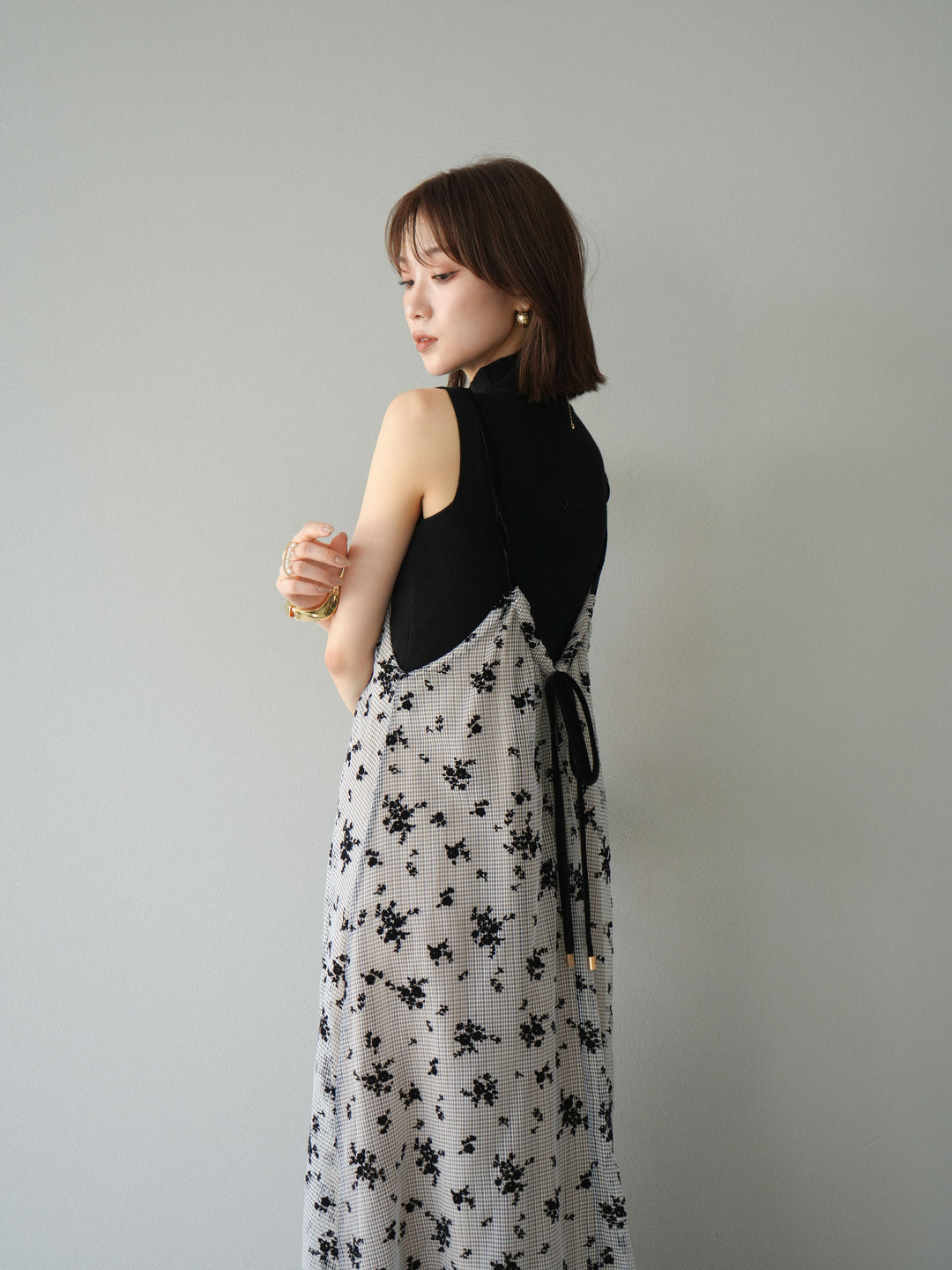 [SET]フロッキーチュールレイヤードベロアキャミワンピース+プチネックセンターシームノースリーニットトップス(2set)