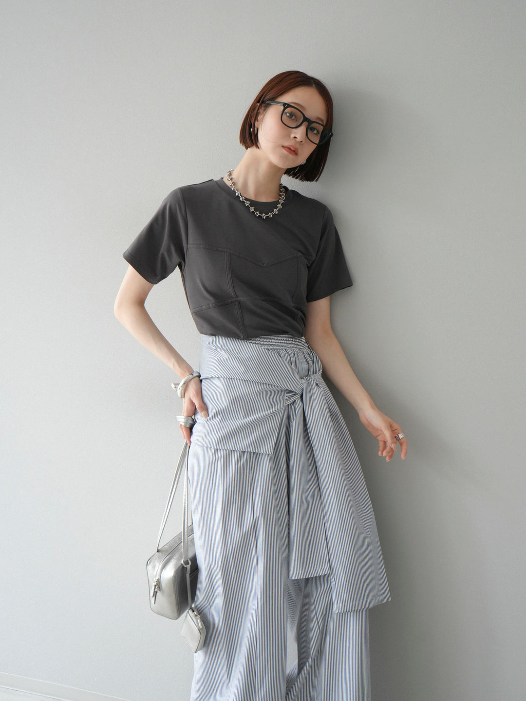 [SET]ビスチェデザインTシャツ+ウエスト巻きストライプイージーパンツ(2set)