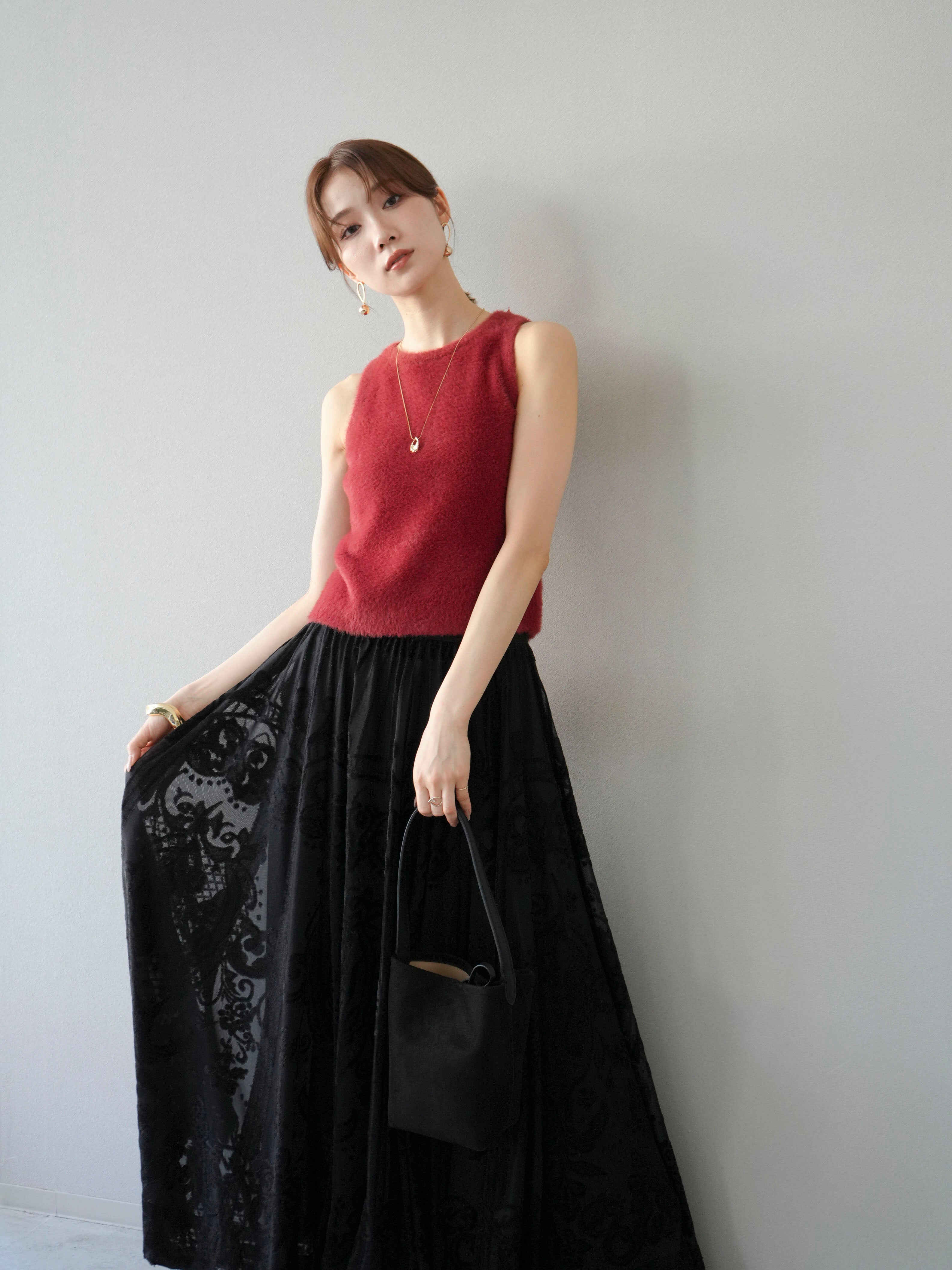 予約]シャギーニットタンクトップ/レッド – Lumier