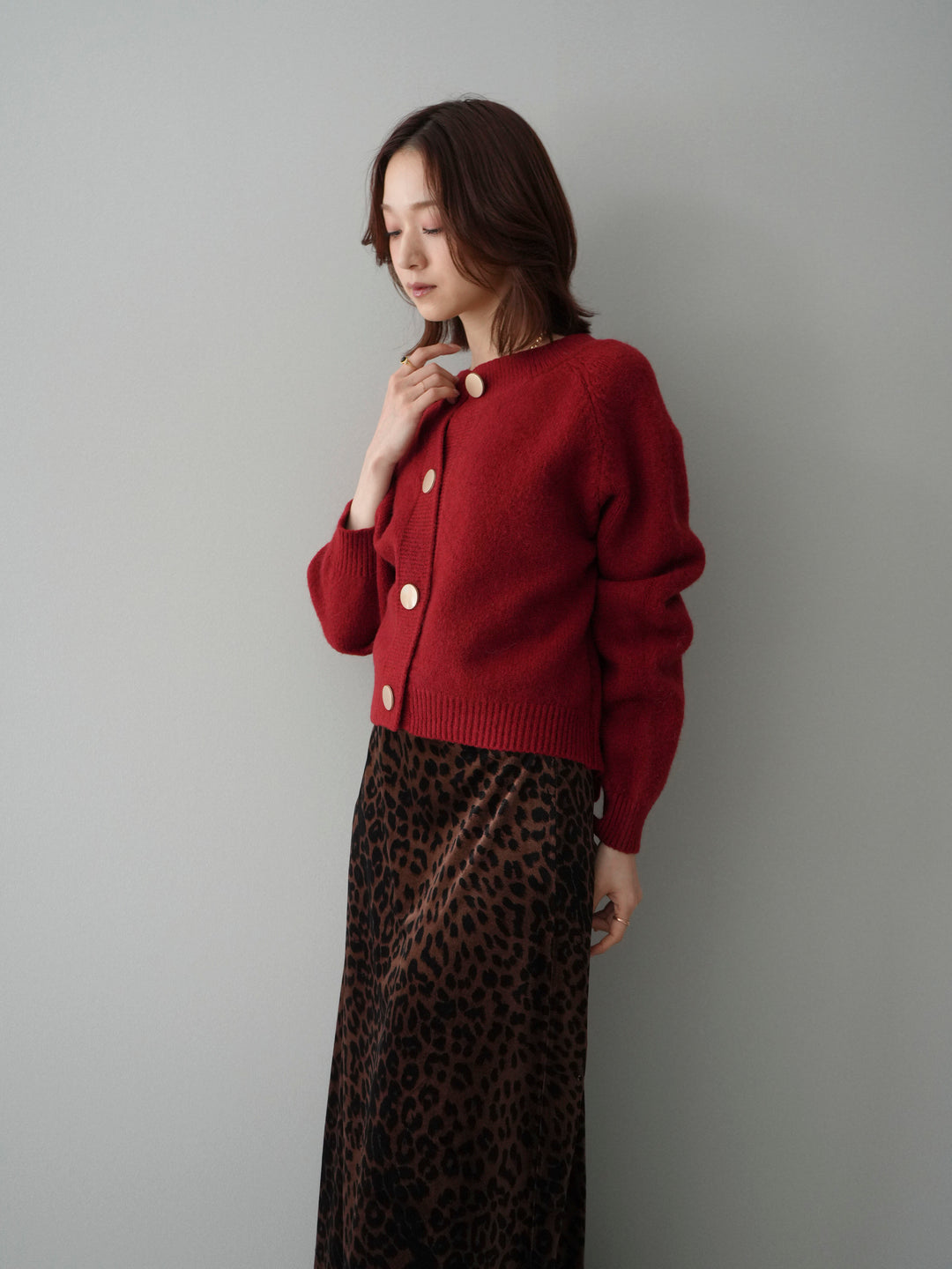 [SET]BIGボタンニットカーディガン+レオパードベロアナロースカート(2set)