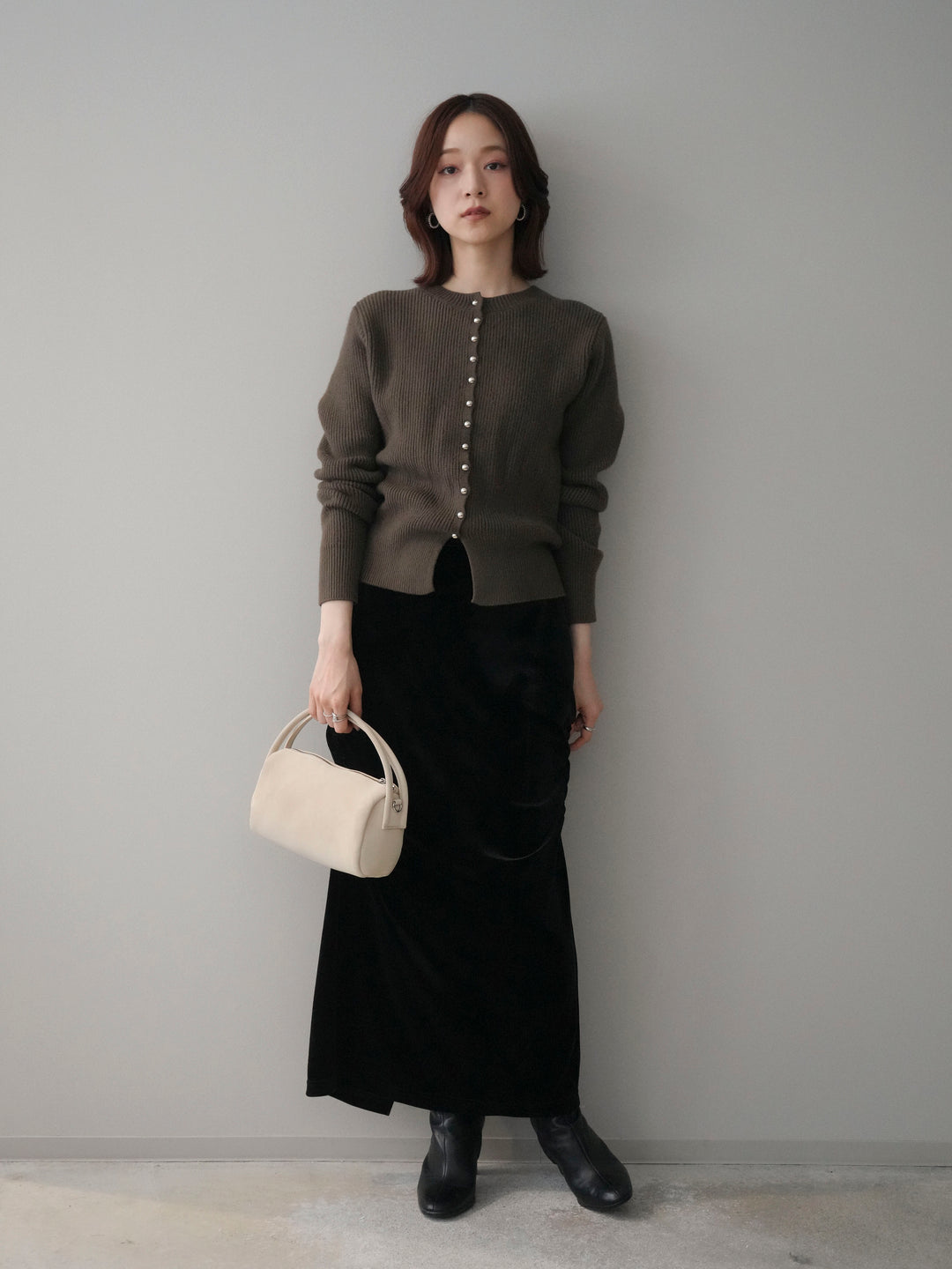 [SET]シルバーボタン畦編みニットカーディガン+ギャザーベロアスカート(2set)