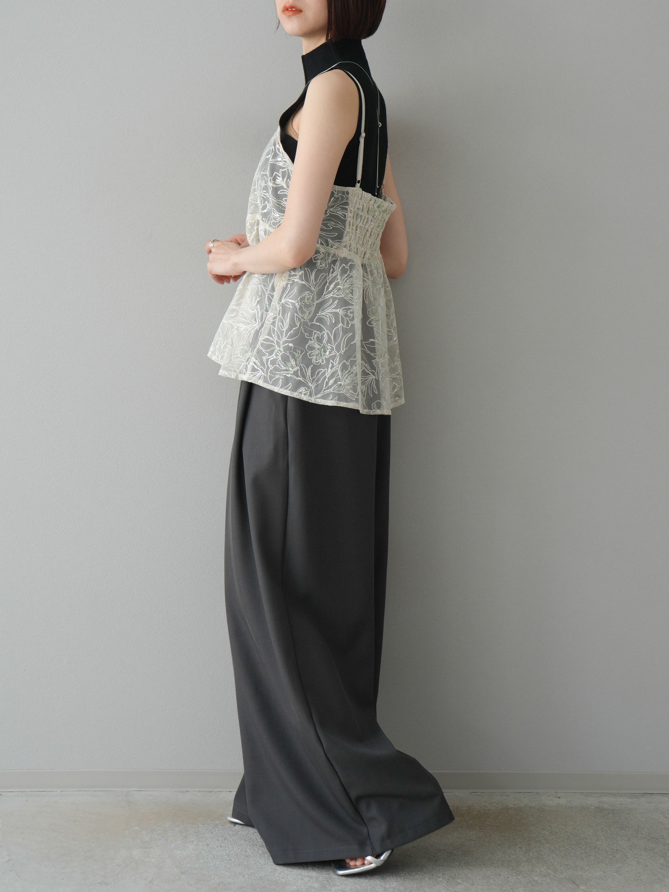 新品タグ付 ダーリッチ レースドッキングワイドスラックスパンツ M グレー 新品タグ付 ダーリッチ レースドッキングワイドスラックスパンツ