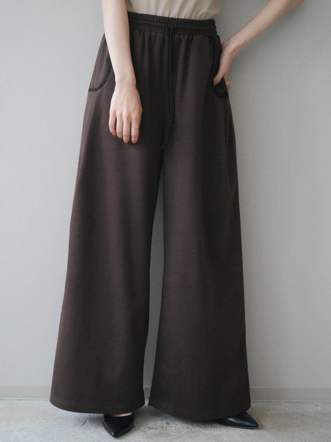 [予約]配色パイピングイージーパンツ/brown