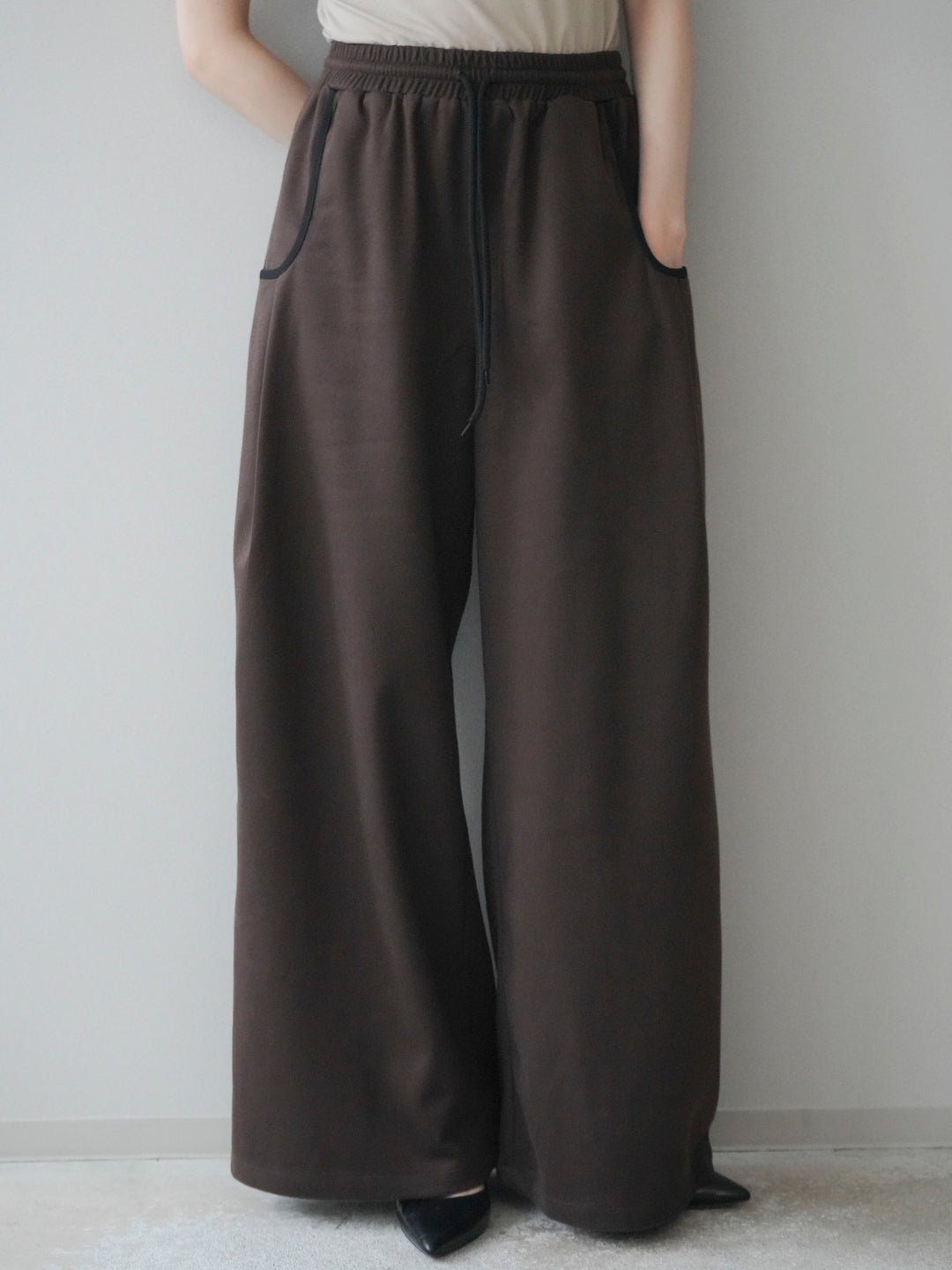 [予約]配色パイピングイージーパンツ/brown