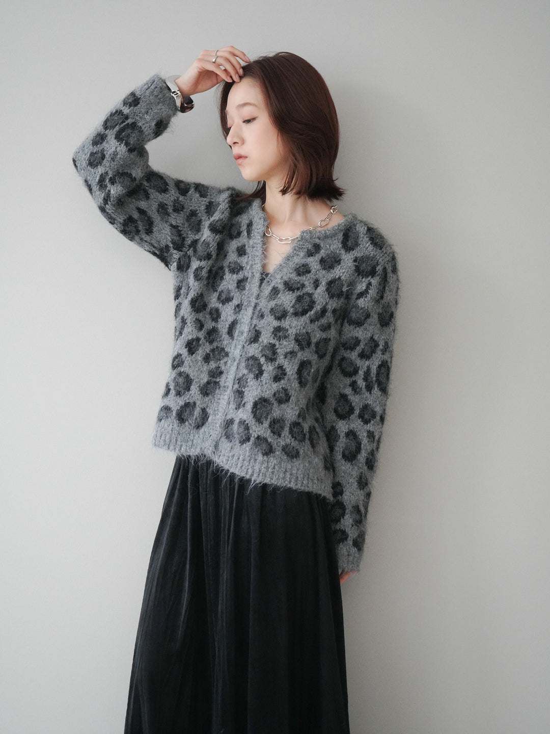 [SET]モヘアタッチレオパード柄ニットカーディガン+ワッシャーベロアプリーツスカート(2set)