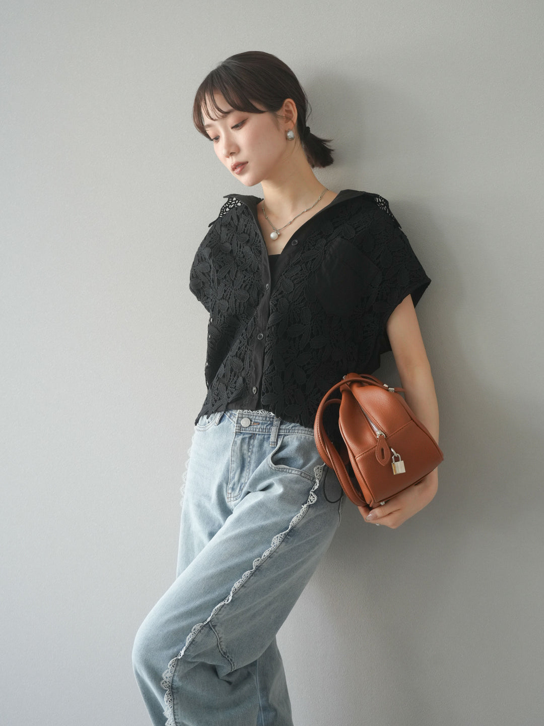 【預購】蕾絲分層抽繩襯衫/黑色